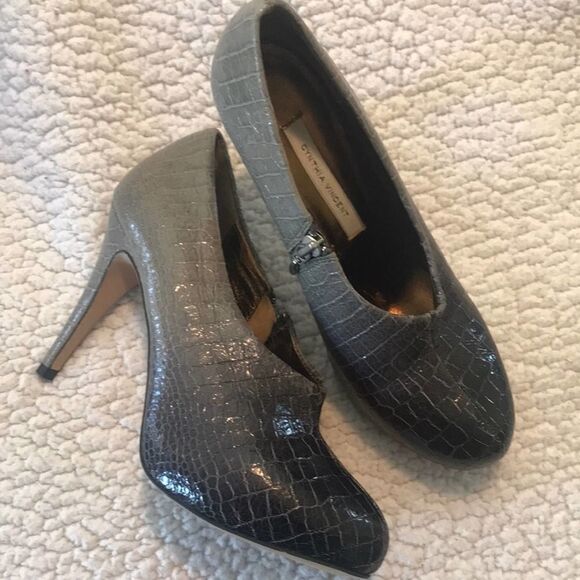 Cynthia Vincent Gray Gradient Snakeskin Bootie, Size 8.5 - Picture 1 of 7